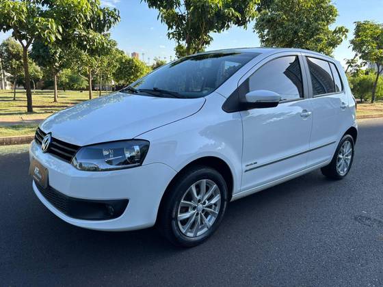 VOLKSWAGEN FOX 1.6 MI HIGHLINE 8V FLEX 4P AUTOMATIZADO